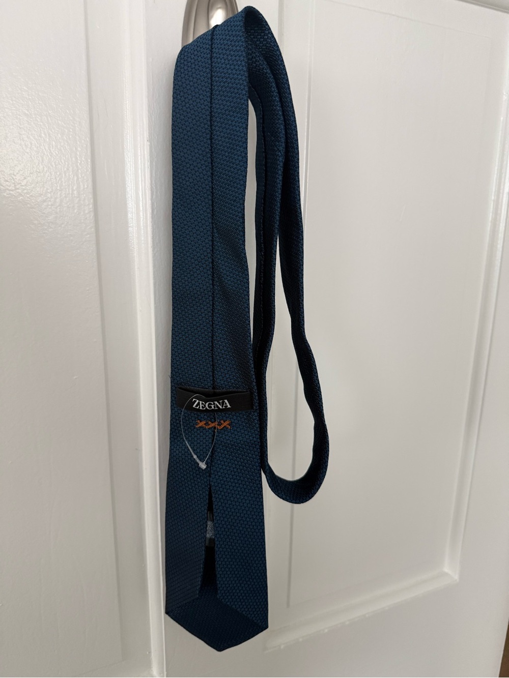 Ermenegildo Zegna Textured Navy Blue Men's Tie